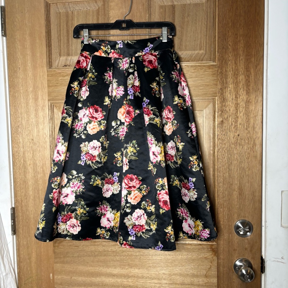 Women’s la robe Floral boutique Black midi shirt size s
